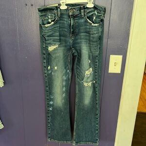 Hollister. 32 x 30
Slim Boot